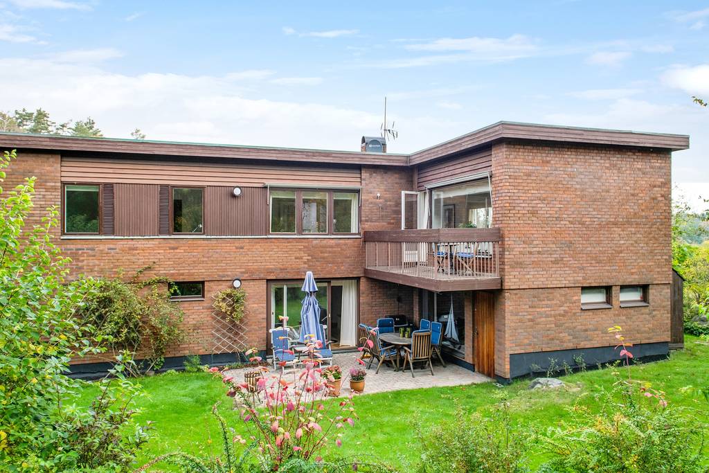 lagga parkettgolv ommalning villa renovering hovas goteborg.jpg
