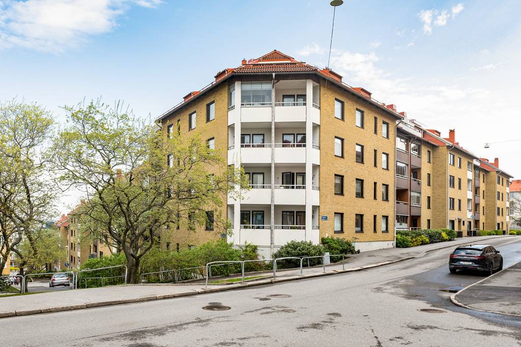 trapphusmalning lagenhetshus till brf portrenovering masthugget i goteborg.jpg